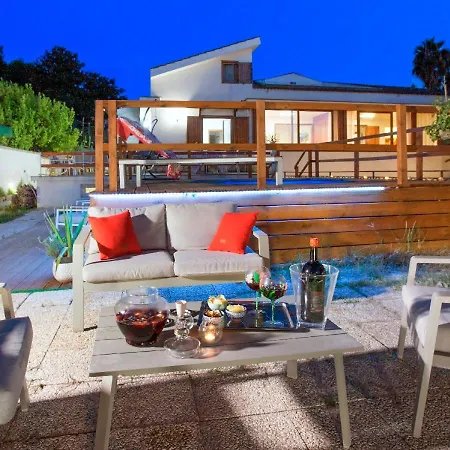 Luxury In Con Terrazzo Privato Pensjonat