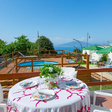 Luxury In Con Terrazzo Privato Massa Lubrense