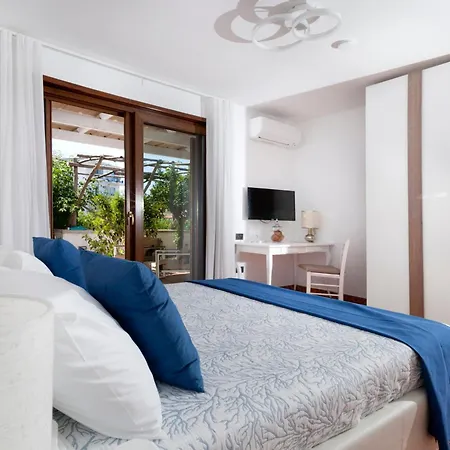 Luxury In Con Terrazzo Privato Guest house Massa Lubrense